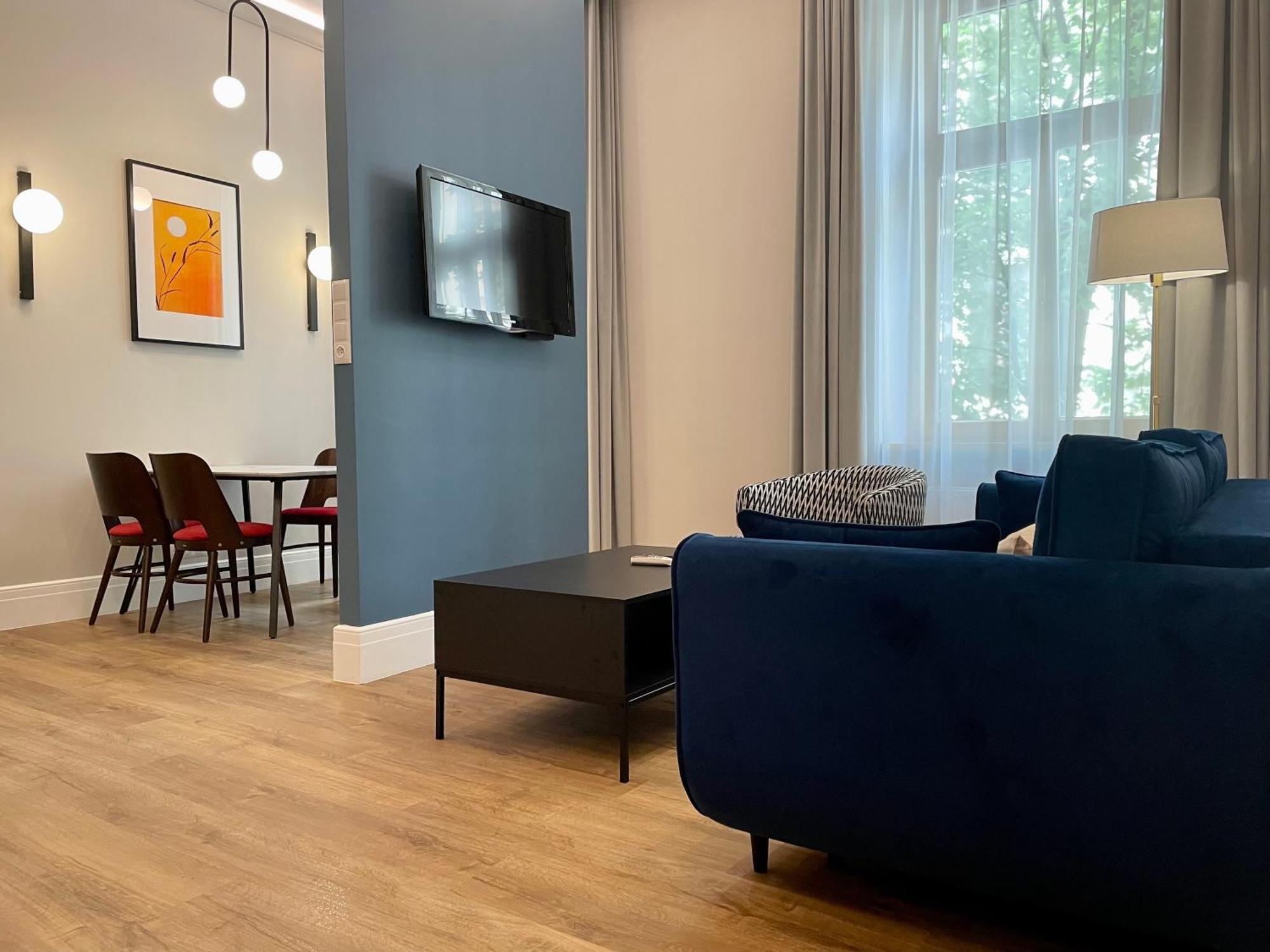 Golden Queen Apartments City Center Краков Экстерьер фото