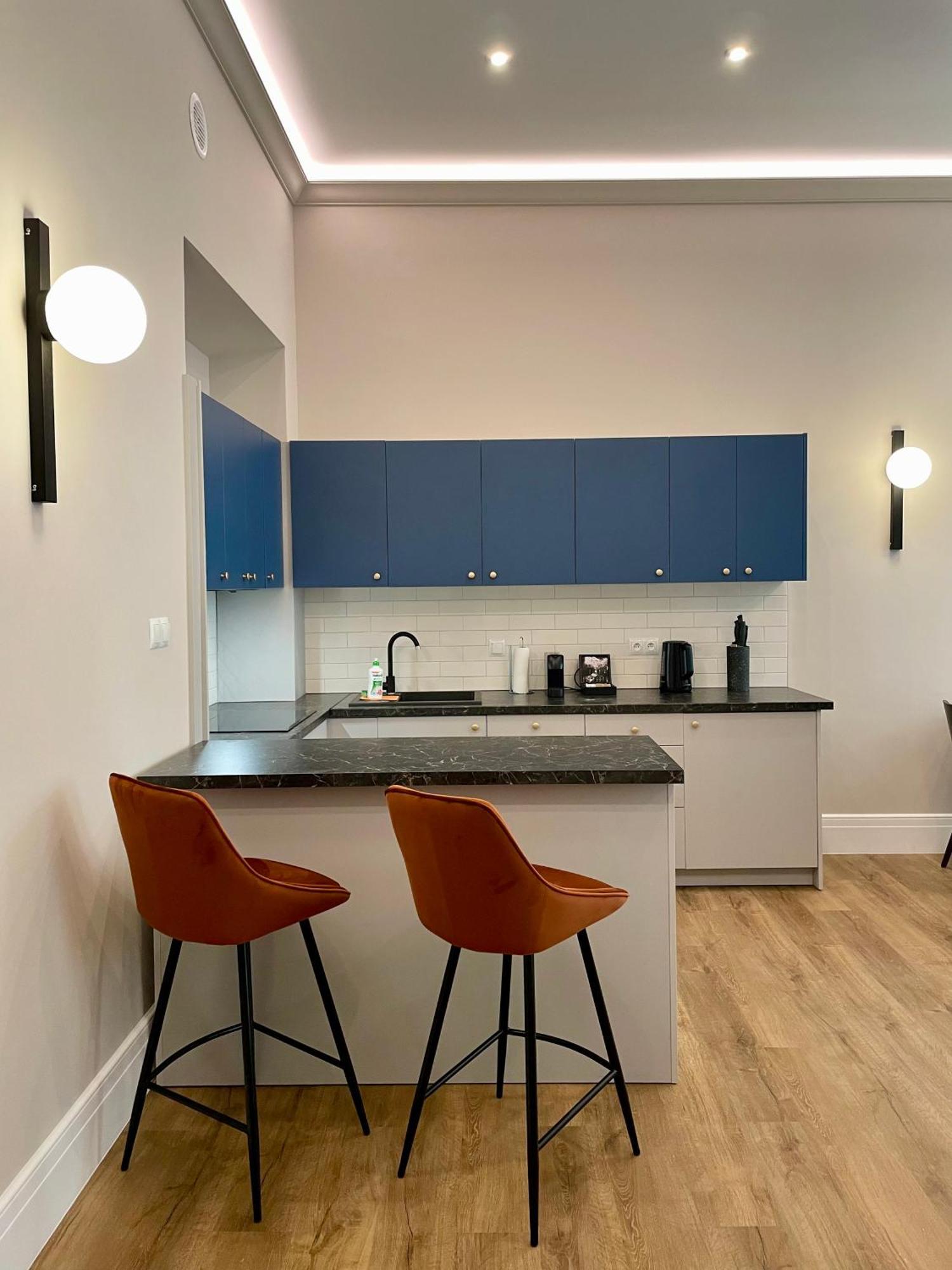 Golden Queen Apartments City Center Краков Экстерьер фото