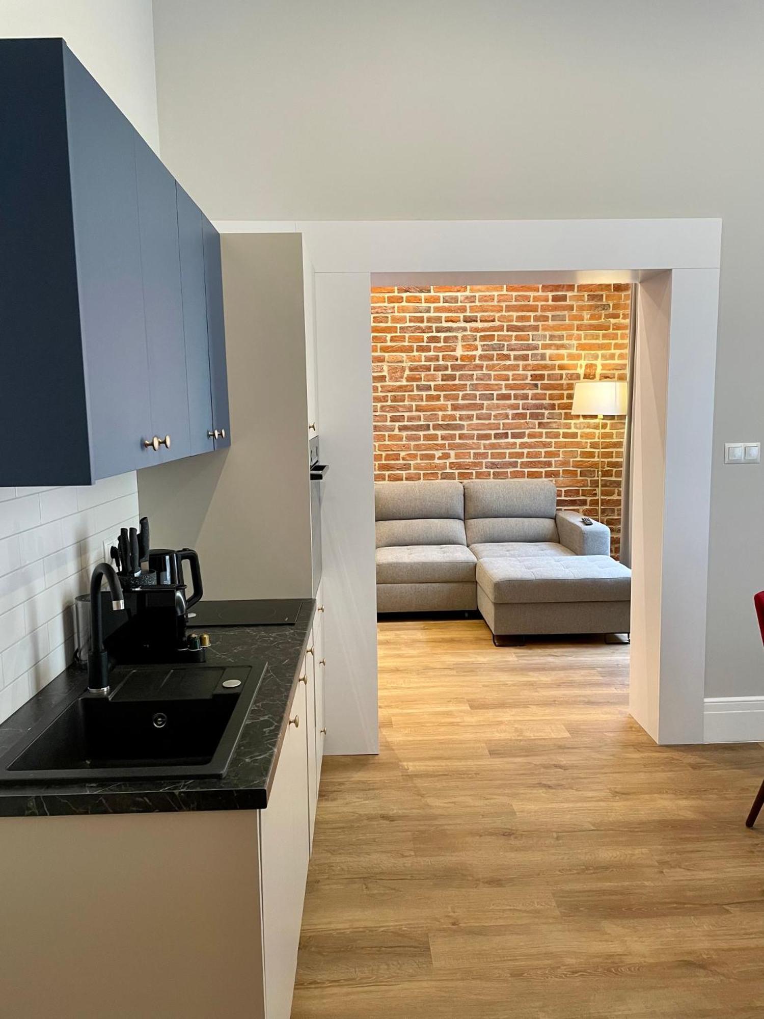 Golden Queen Apartments City Center Краков Экстерьер фото